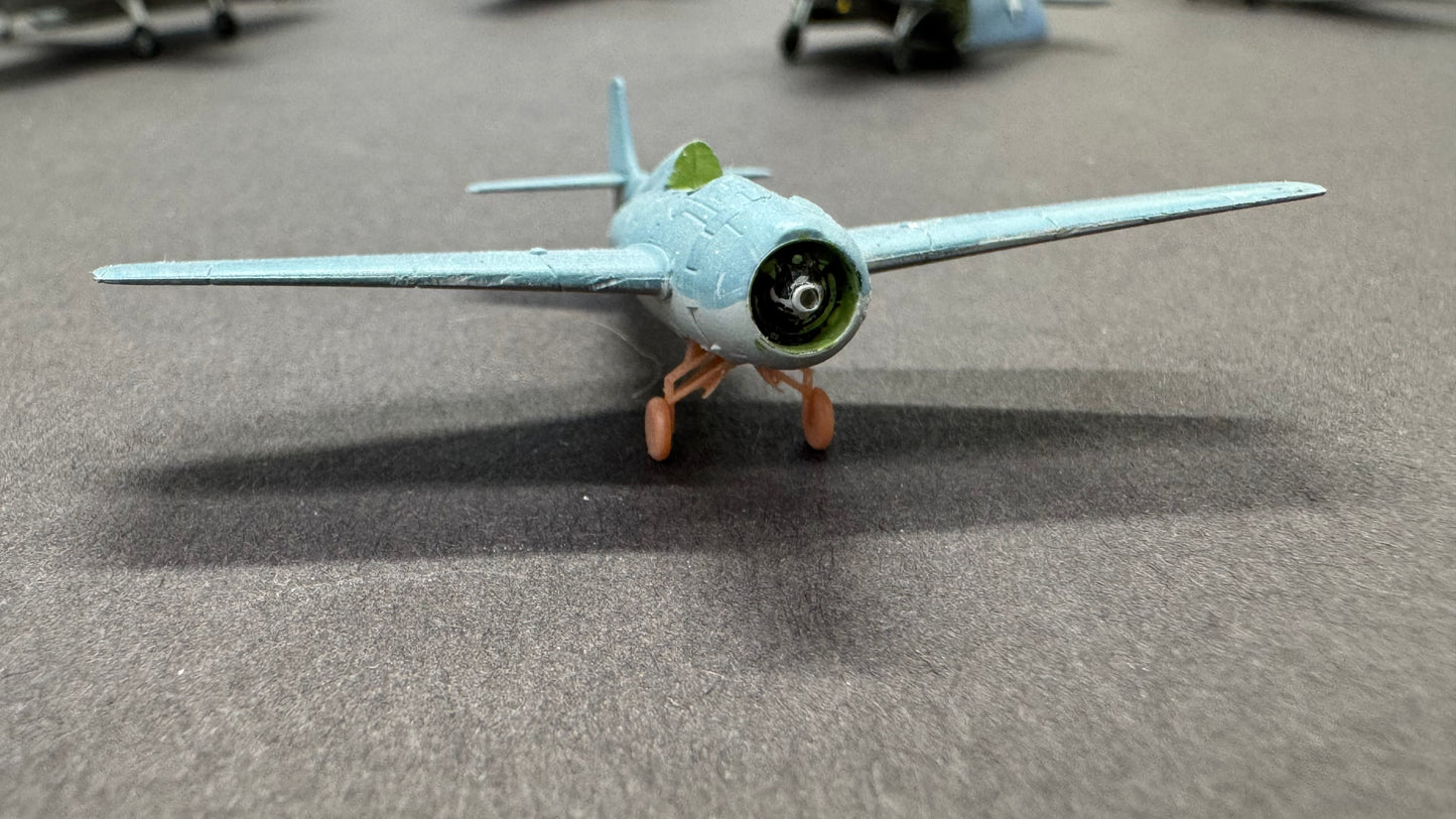 1/200 F4-F Wildcat Landing Gear - Trumpeter