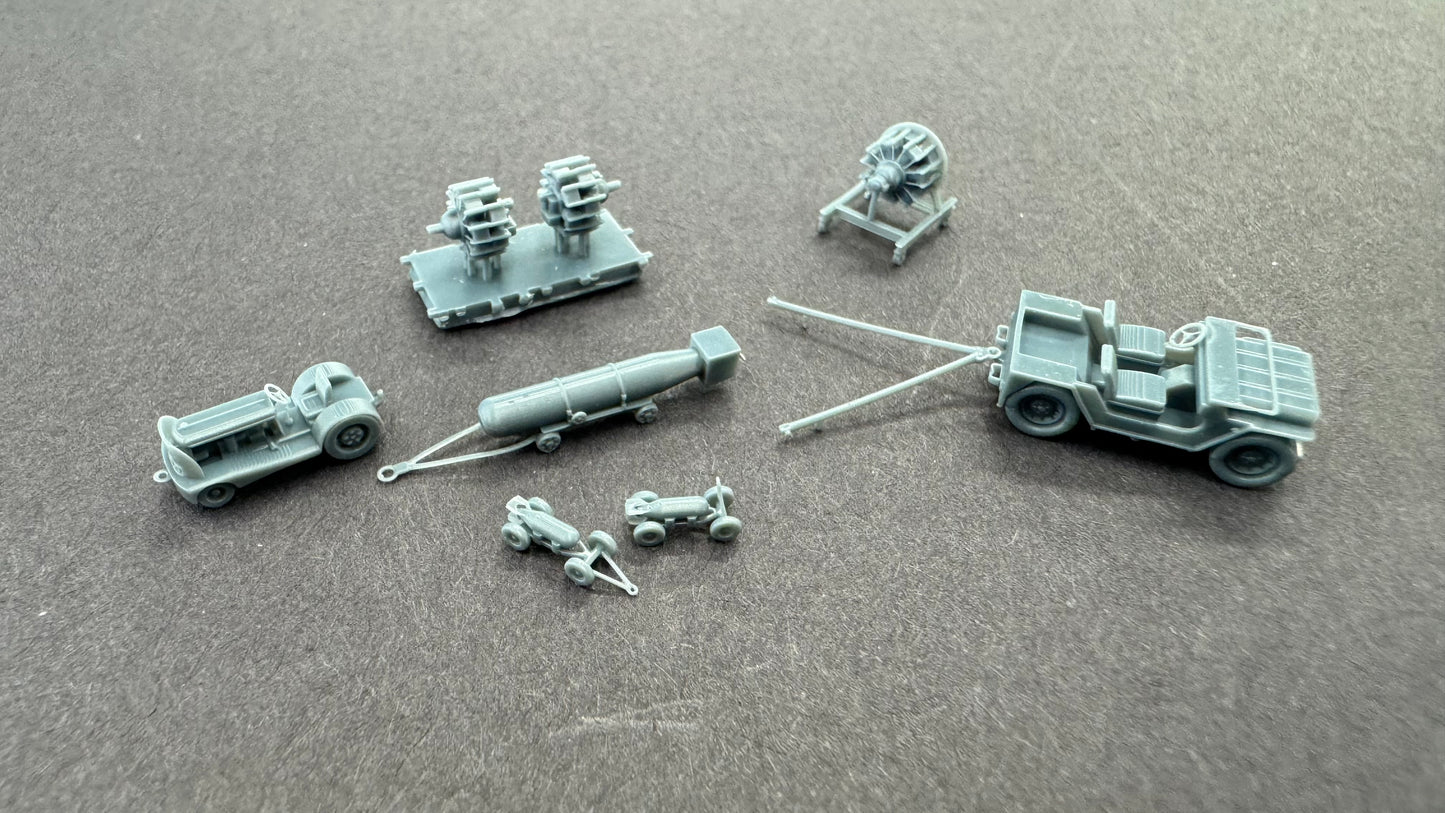 1/200 Vehicles & Weapons Set