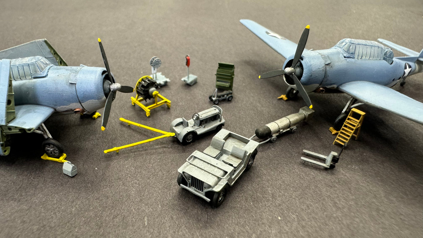1/200 Vehicles & Weapons Set