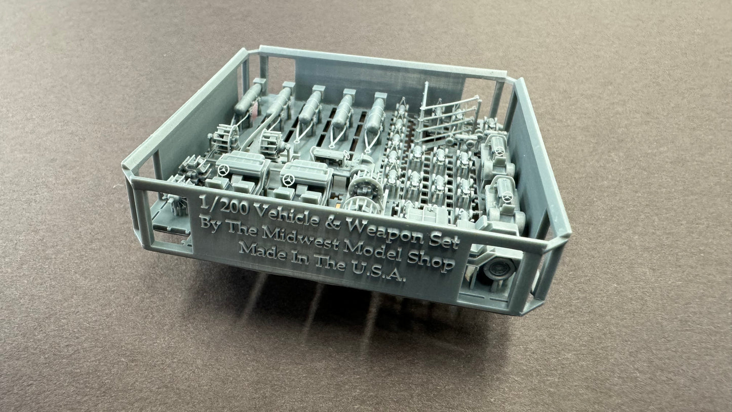 1/200 Vehicles & Weapons Set