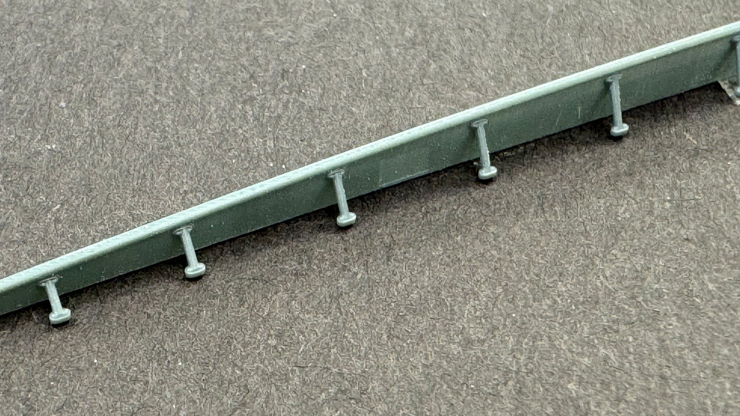 1/200 Trumpeter Titanic Breakwater