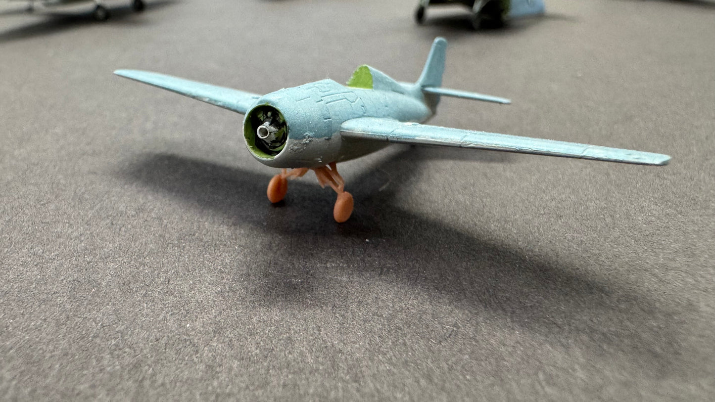 1/200 F4-F Wildcat Landing Gear - Trumpeter